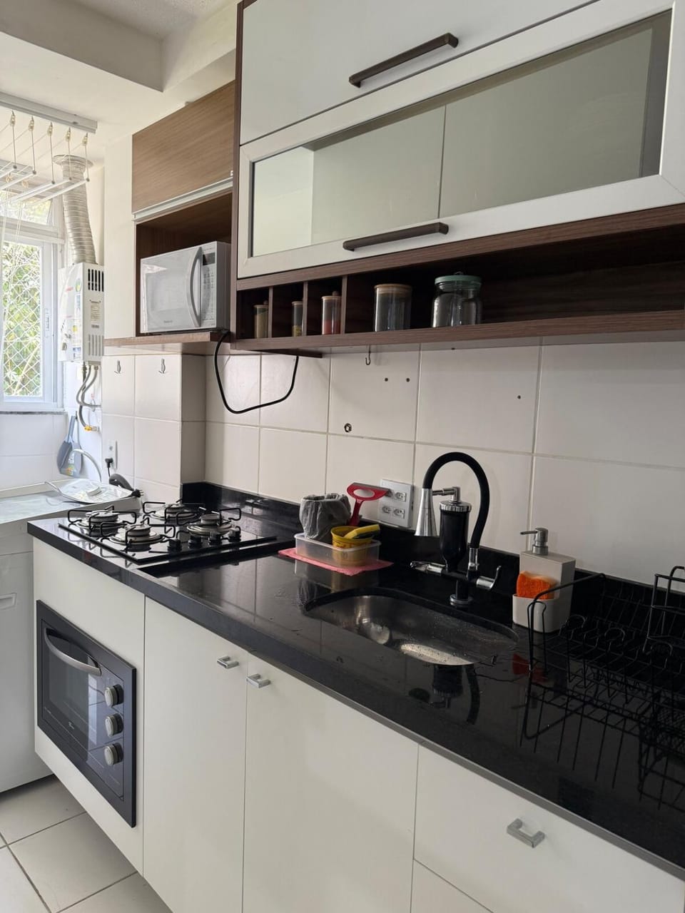 Coffee/tea facilities, Kitchen or kitchenette, stove, toaster