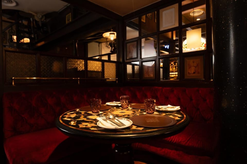 Restaurant/places to eat, Restaurant/places to eat