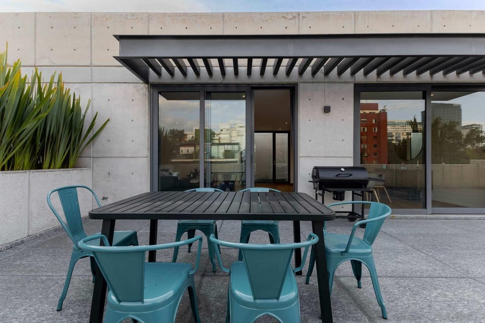 Capitalia Galileo Penthouse Apartment in Mexico City