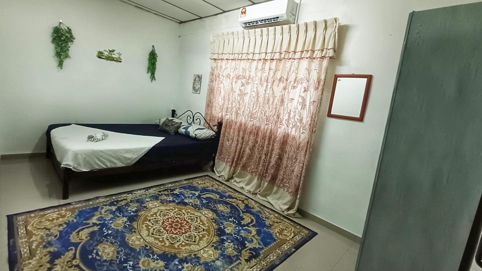 Asyun Homestay 1 Double Storey House Sg Buloh Town House in Selangor, Malaysia