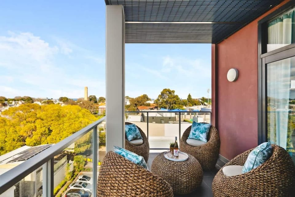 City Views, Beaufort St, 120sqm, Multiple Beds Apartment in Perth