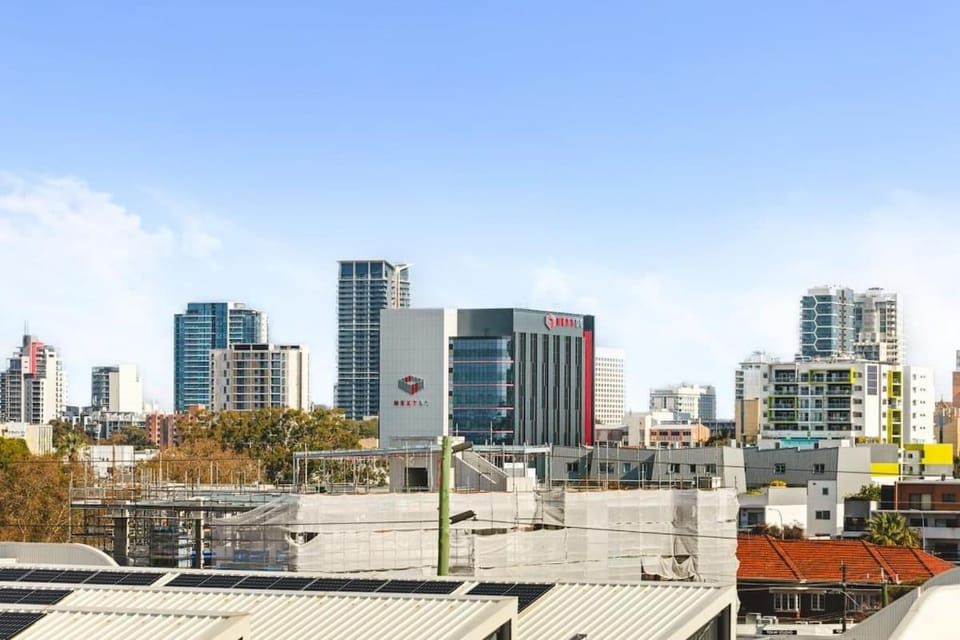 City Views, Beaufort St, 120sqm, Multiple Beds Apartment in Perth