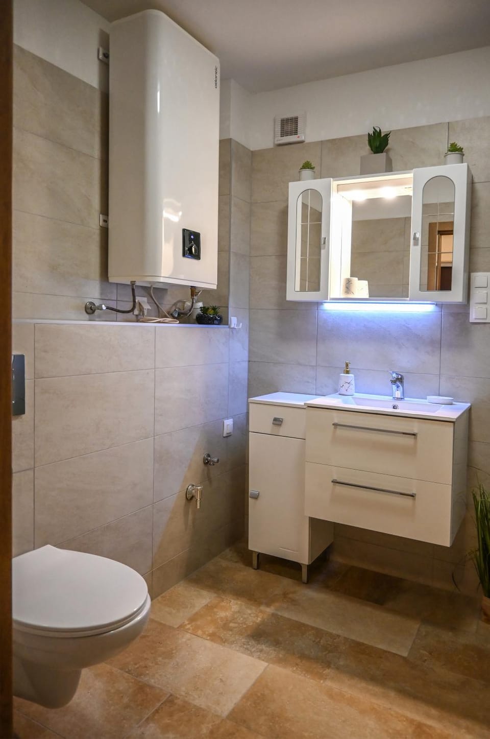 Toilet, Bathroom