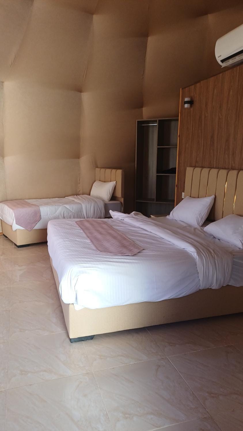 Bed, Photo of the whole room, Bedroom, towels, air conditioner