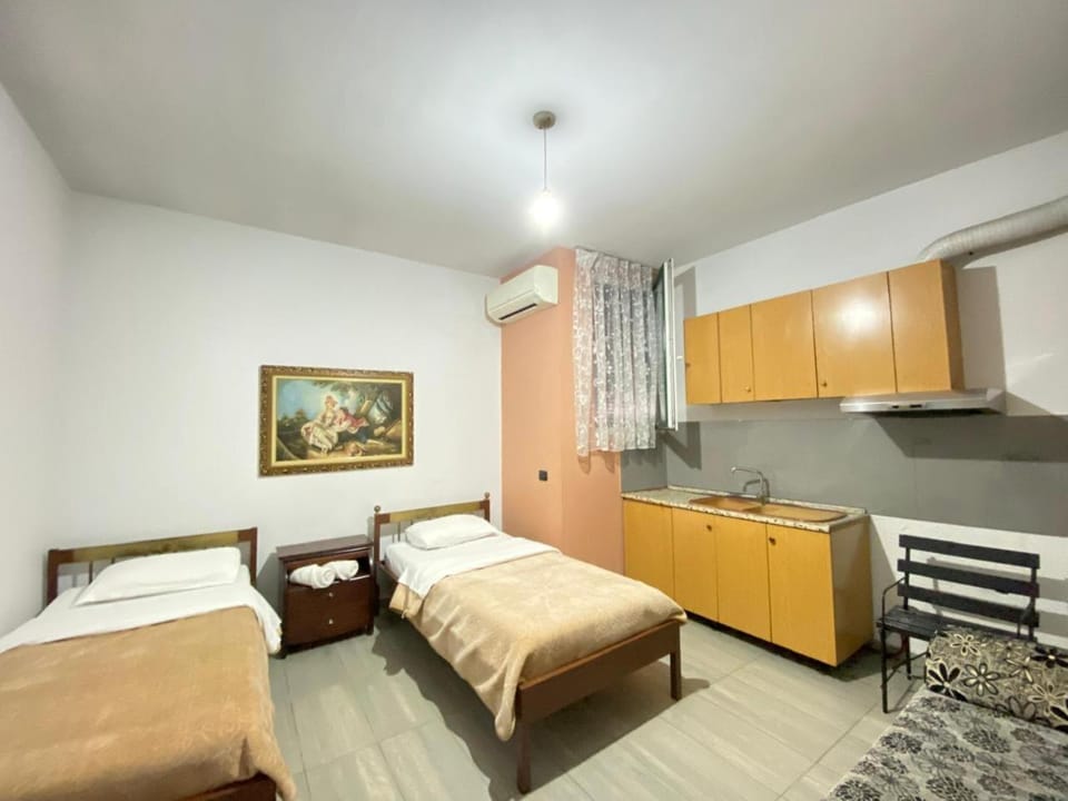 Bedroom, air conditioner