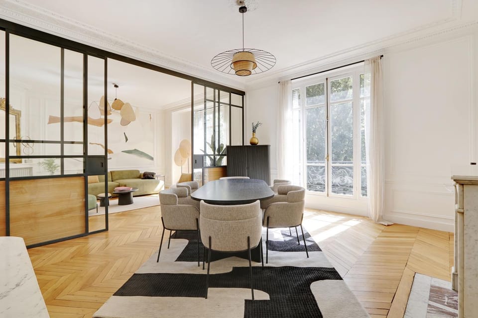 Chic & spacious 2BDR - 4P - Av Suffren TOUR EIFFEL Apartment in Paris