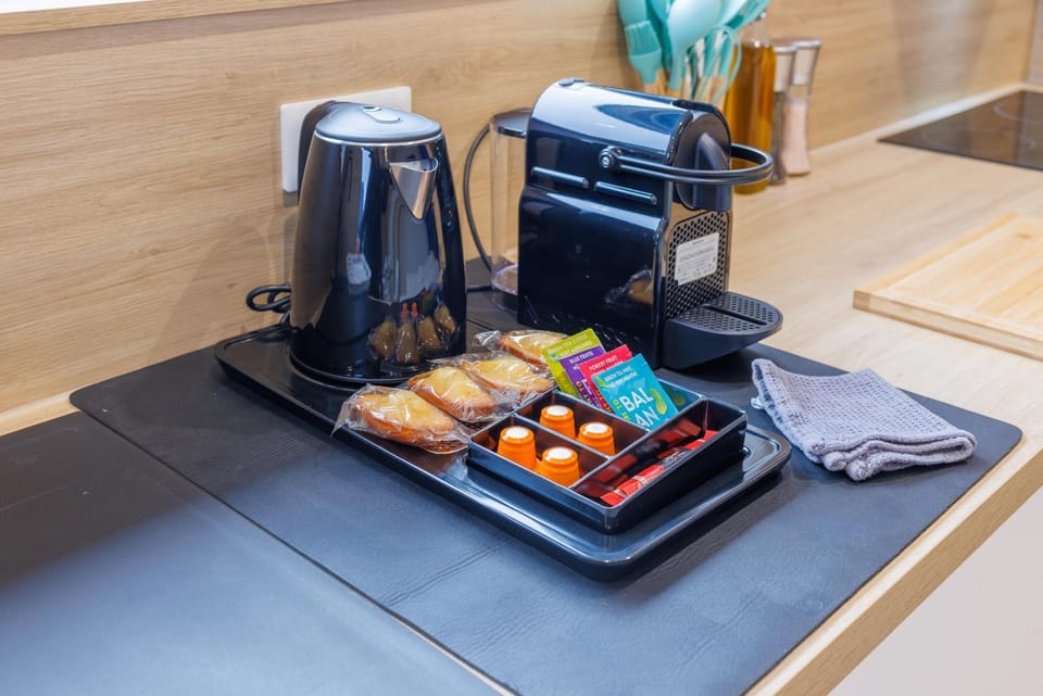 Kitchen or kitchenette, kitchen, kitchen