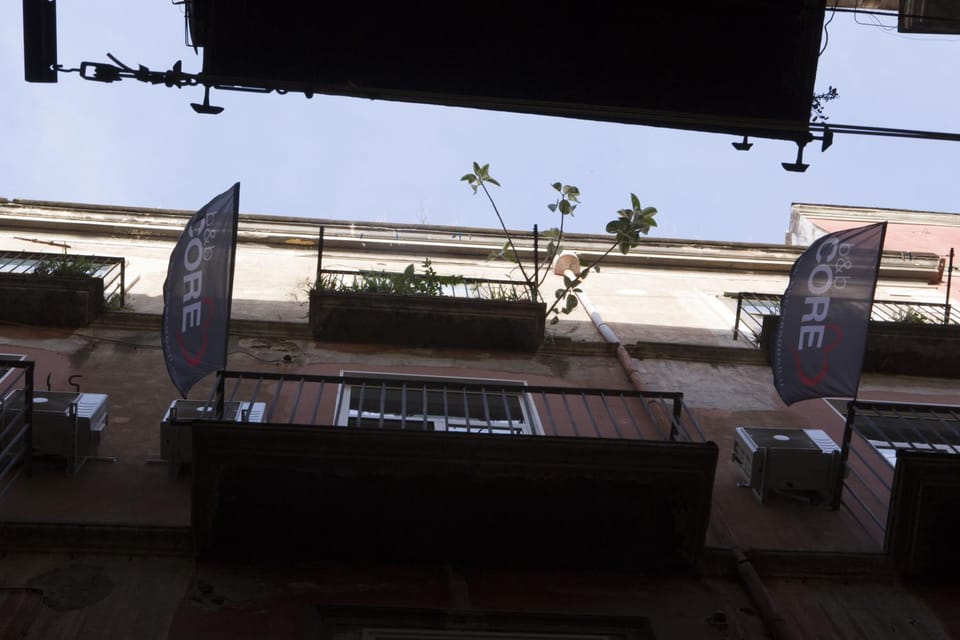 Facade/entrance, Balcony/Terrace