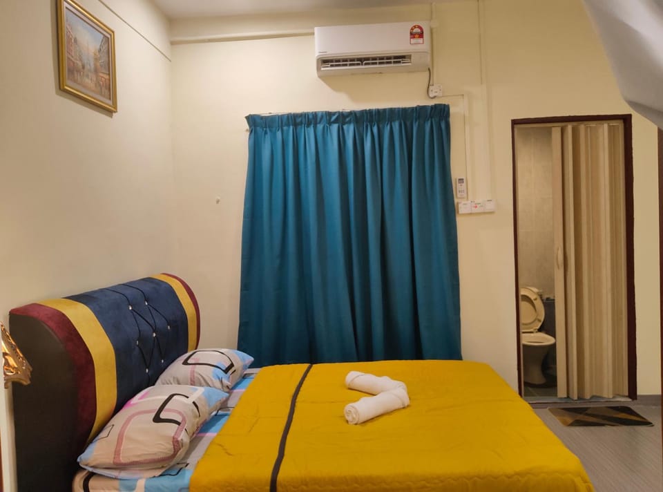 GURNEY DRIVE Family-friendly Cozy Retreat 2-6 pax House in George Town