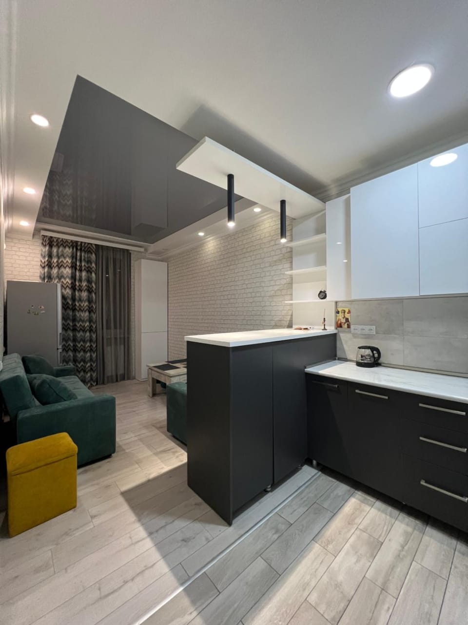 Kitchen or kitchenette, Living room, Seating area