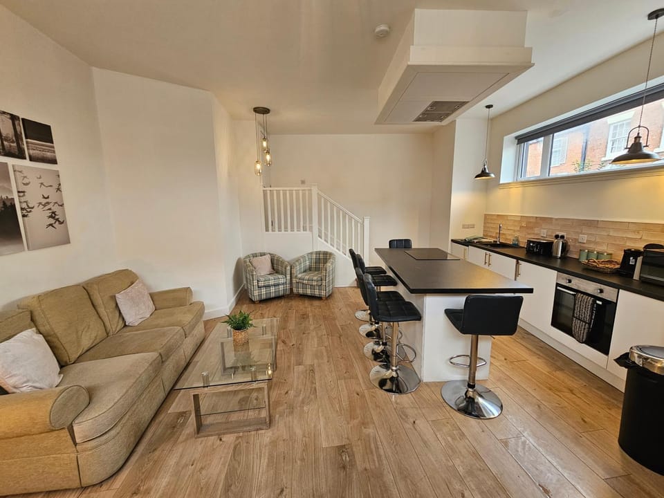 TV and multimedia, Kitchen or kitchenette, Living room, Dining area