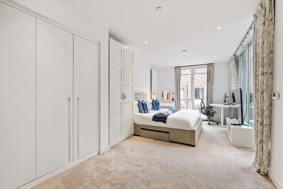 ShyVilla Villa in London