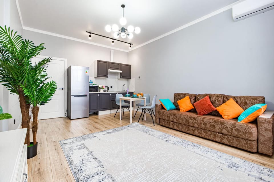Kitchen or kitchenette, Living room, Seating area, Dining area, stove