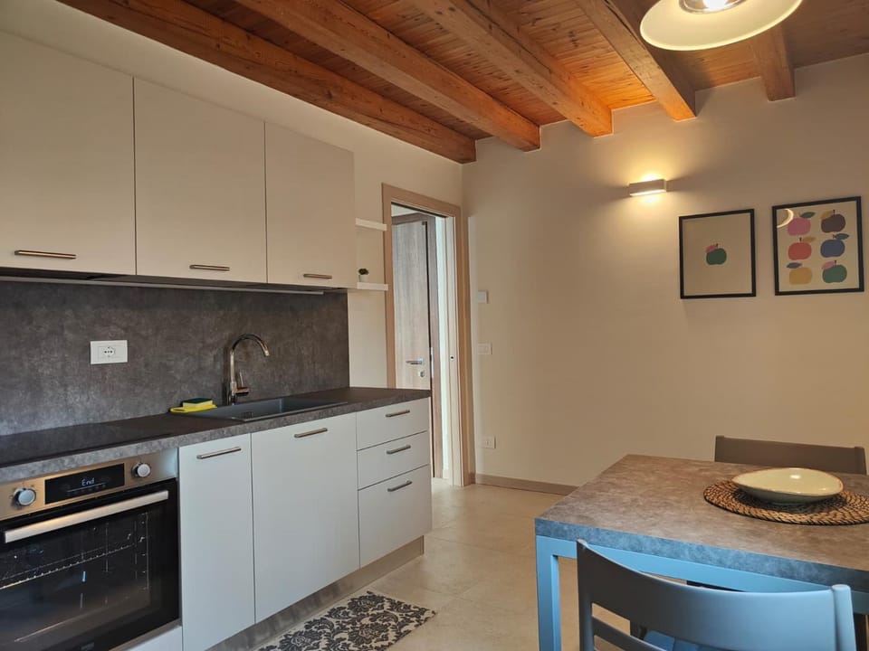 Kitchen or kitchenette, Living room, Seating area