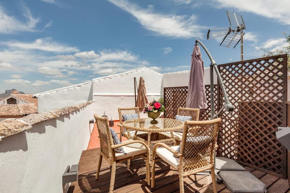 View (from property/room), Balcony/Terrace, Seating area