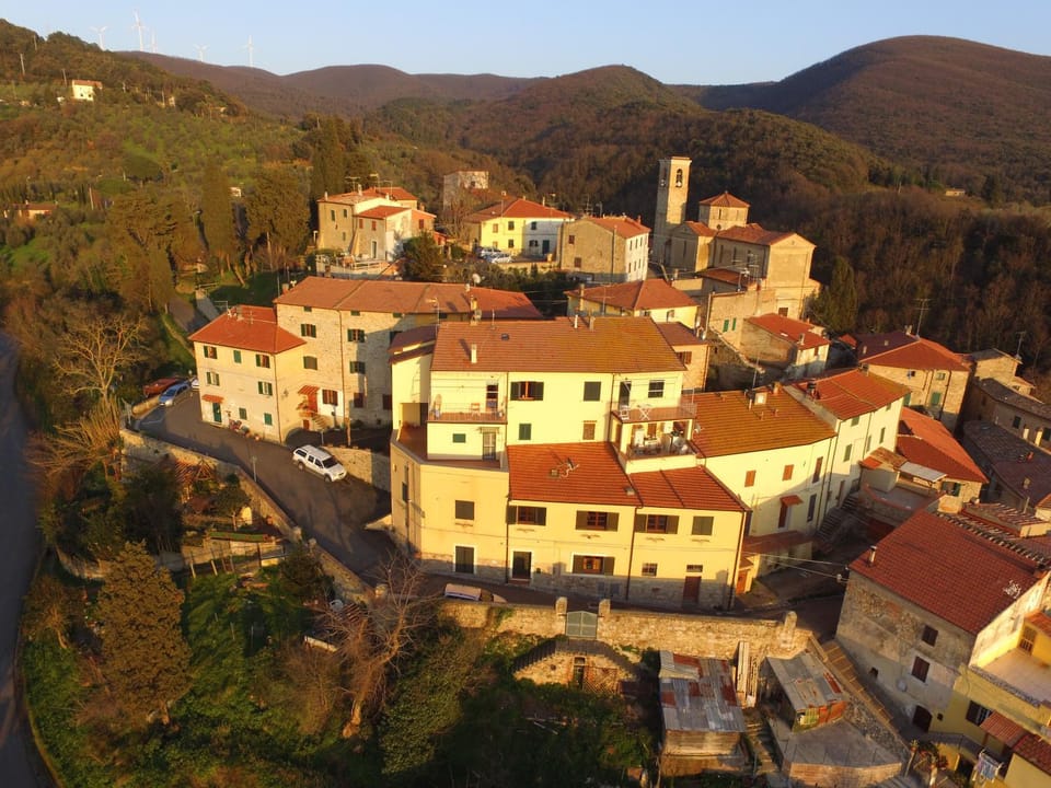 Property building, Neighbourhood, Bird's eye view