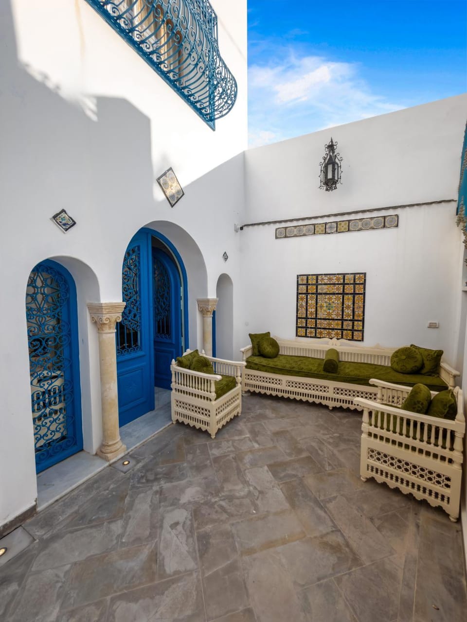 Dar El Nour - Authentic Tunisian Home Steps from the Sea House in Hammamet