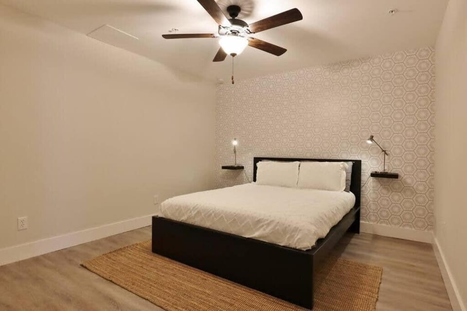 3 BR Urban Hideaway - Steps from Daily's TIAA Fld Apartment in Jacksonville