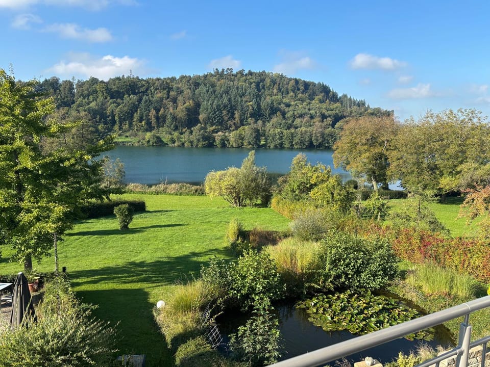 Nearby landmark, Day, Lake view