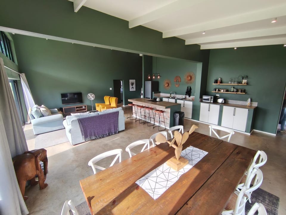 Living room, Dining area, kitchen