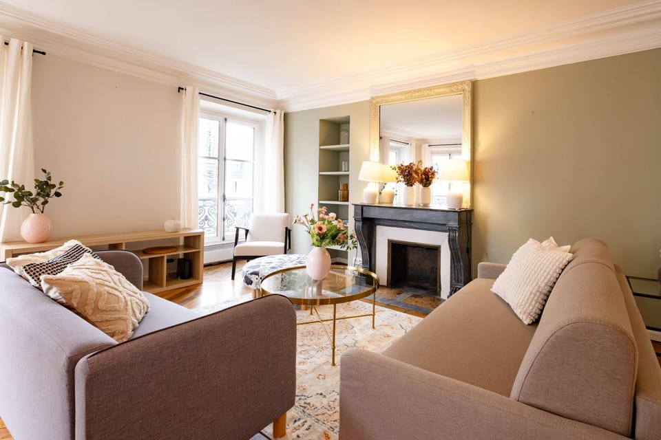 Luxury Flat Louvres 6 Guests Apartment in Paris