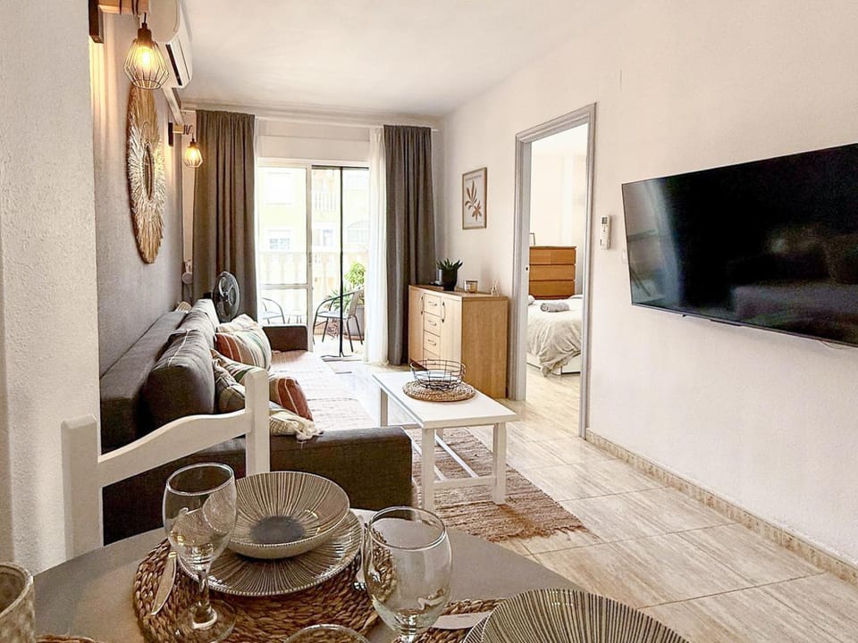 TV and multimedia, Living room, Photo of the whole room, Seating area