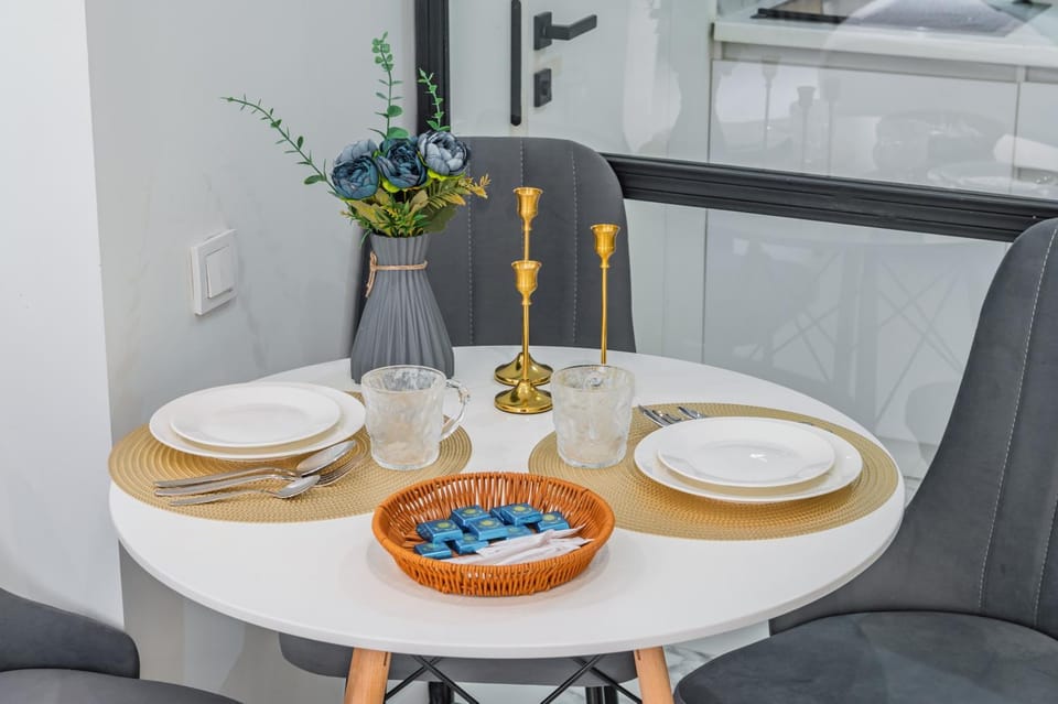 Seven Smart Apartments near MEGA Mall Almaty Apartment in Almaty