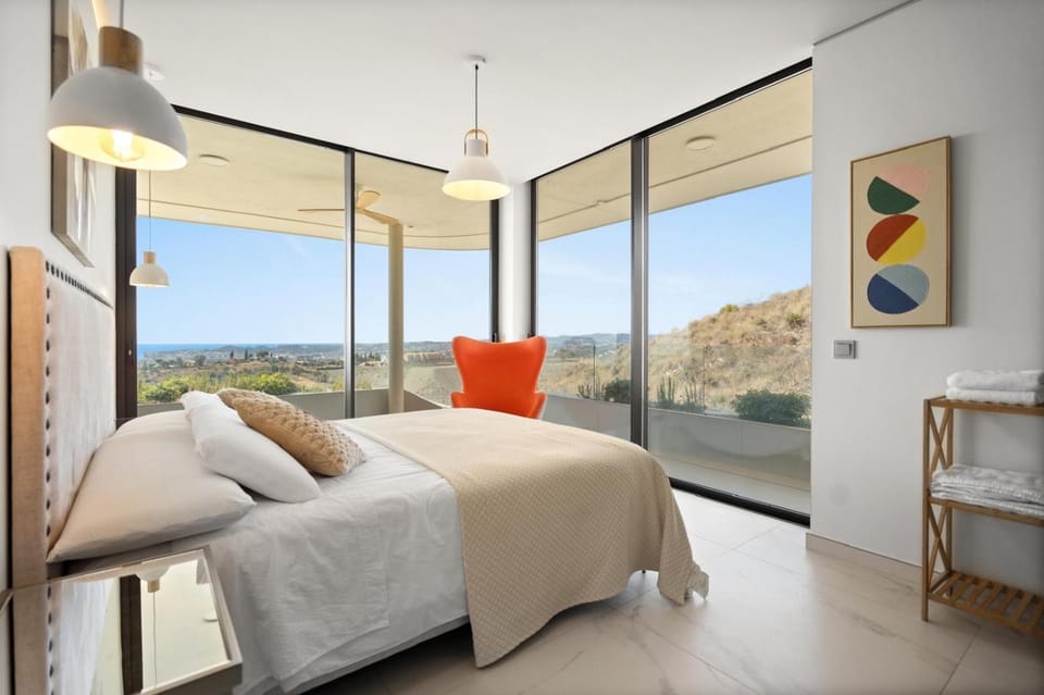 Luxury 2BR with Fantastic view Apartment in Costa del Sol
