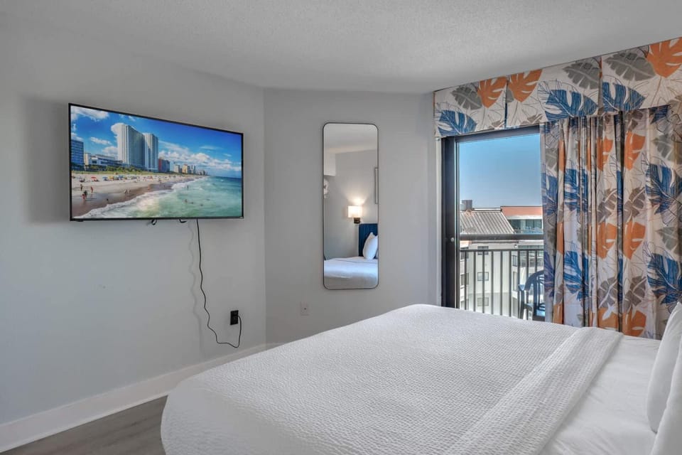 Charming 1 BR Oceanview Condo for 4! Ocean Reef 825 House in Myrtle Beach