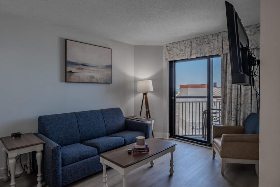 Charming 1 BR Oceanview Condo for 4! Ocean Reef 825 House in Myrtle Beach
