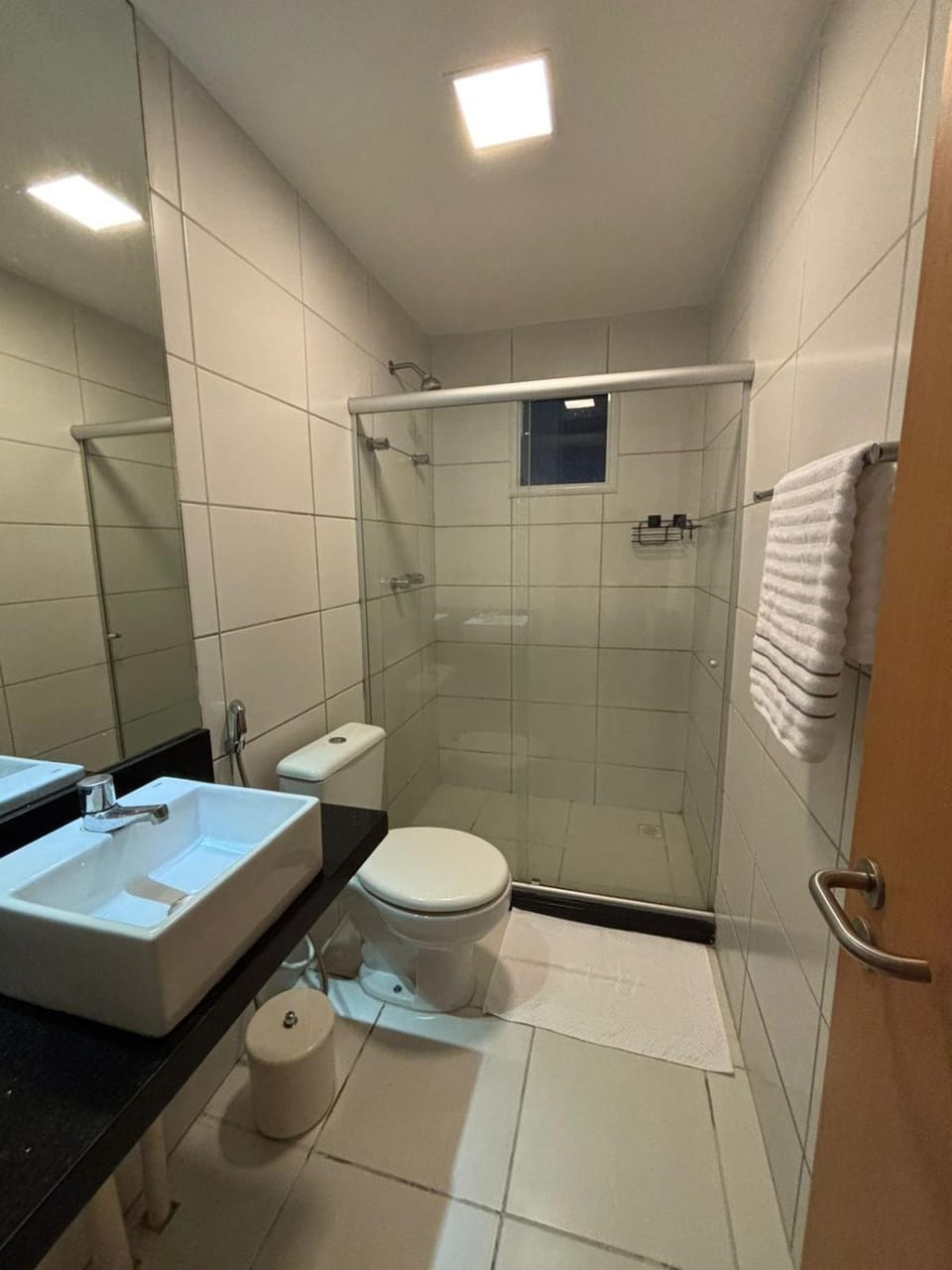 Shower, Bathroom, towels