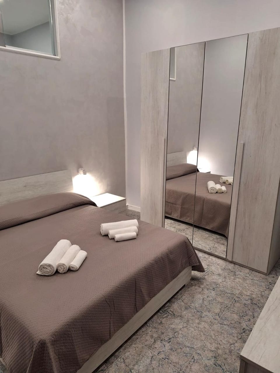 Bed, Bedroom, towels, wardrobe