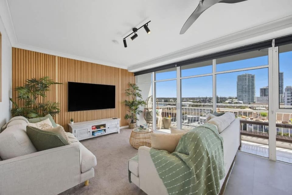 TV and multimedia, View (from property/room), Balcony/Terrace, Living room, Seating area