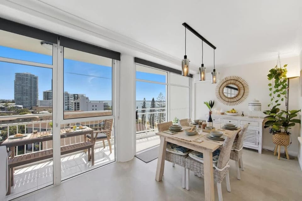 Balcony/Terrace, Seating area, Dining area, City view