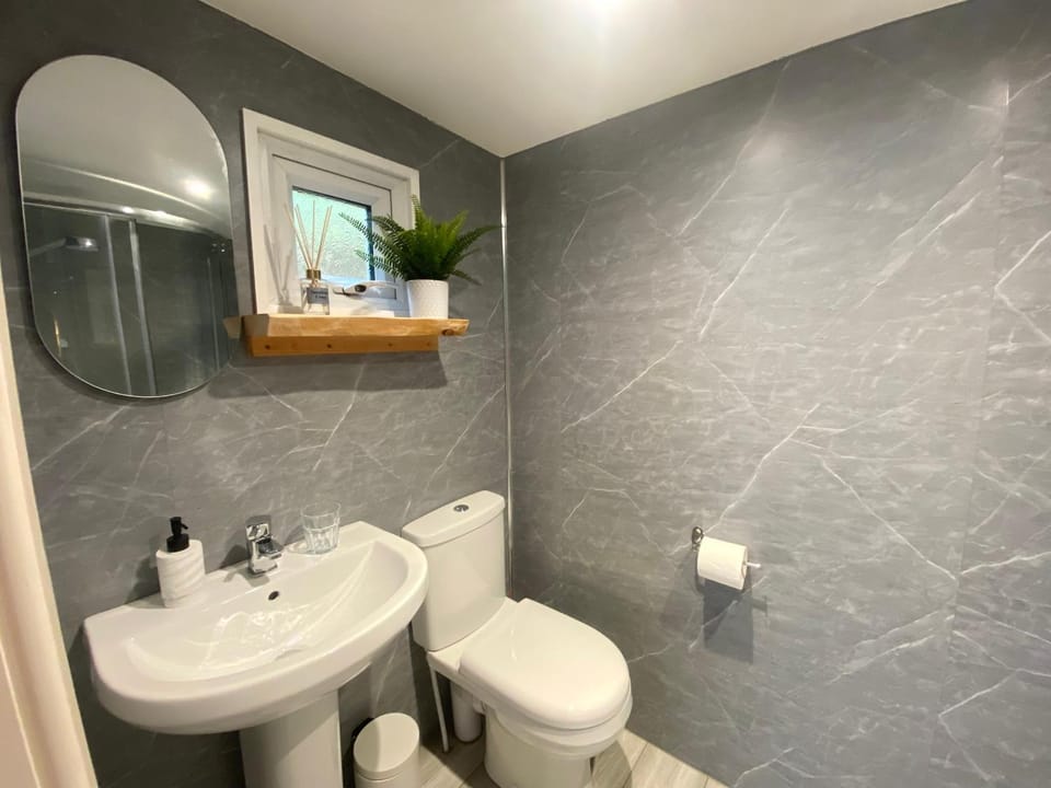 Toilet, Bathroom