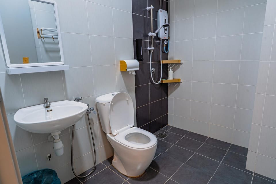 Shower, Toilet, Bathroom, bidet