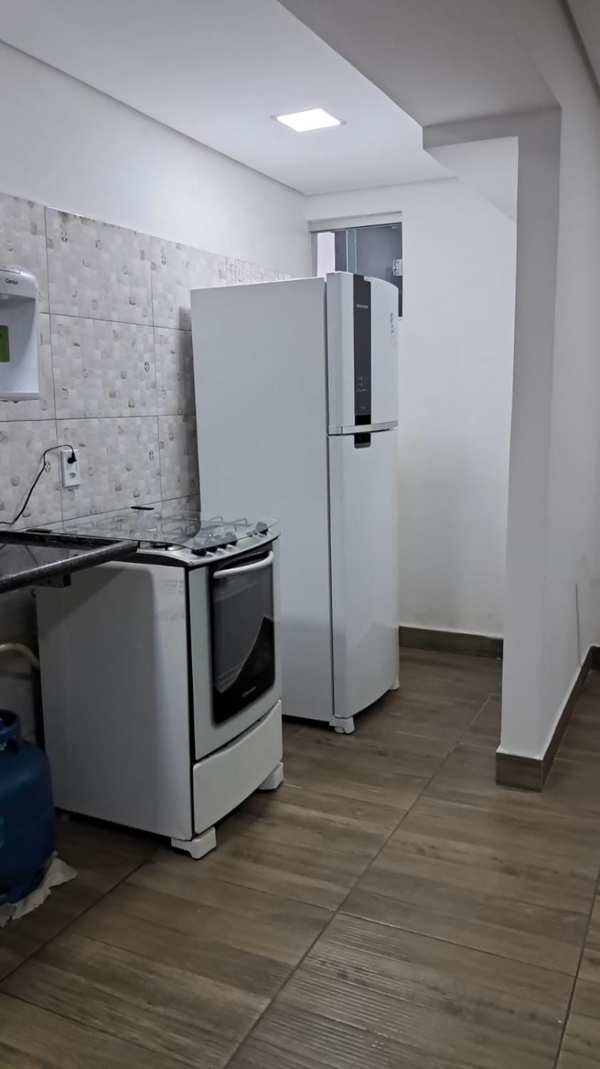 Kitchen or kitchenette, oven