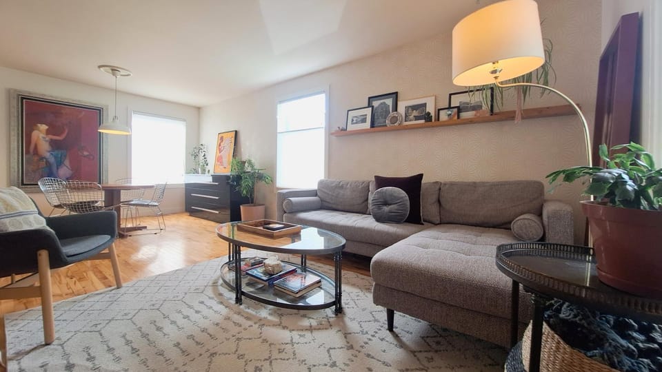 Living room, Photo of the whole room, Seating area, Dining area