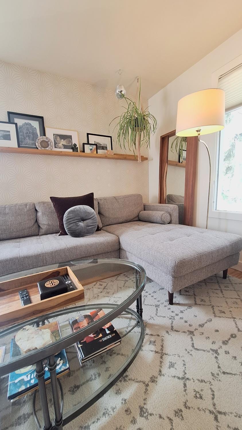 Living room, Photo of the whole room, Seating area