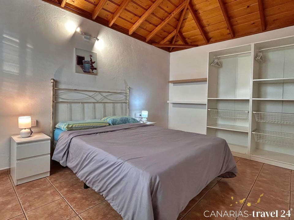 Bed, Photo of the whole room, Bedroom, wardrobe