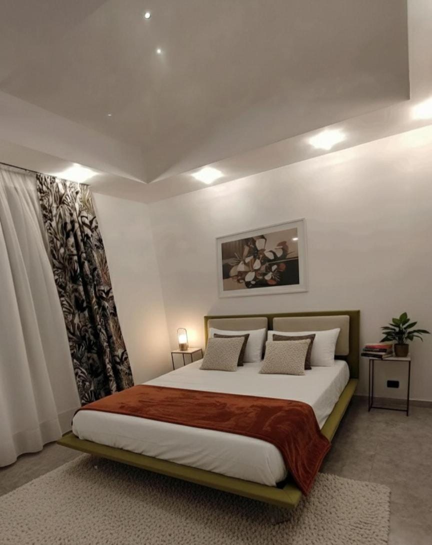 Bed, Bedroom, Breakfast
