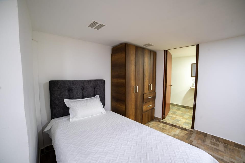 Photo of the whole room, Bedroom