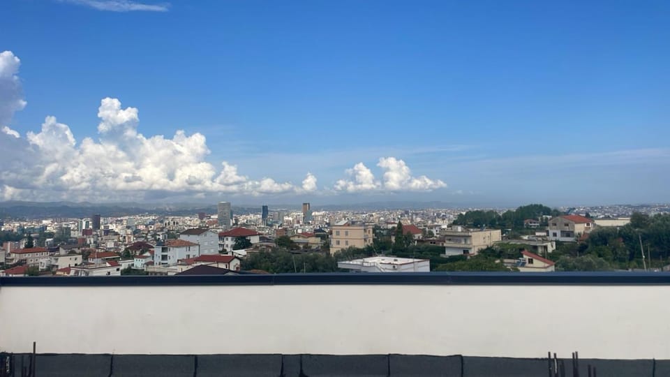 Sunlake Villa Bed and Breakfast in Tirana