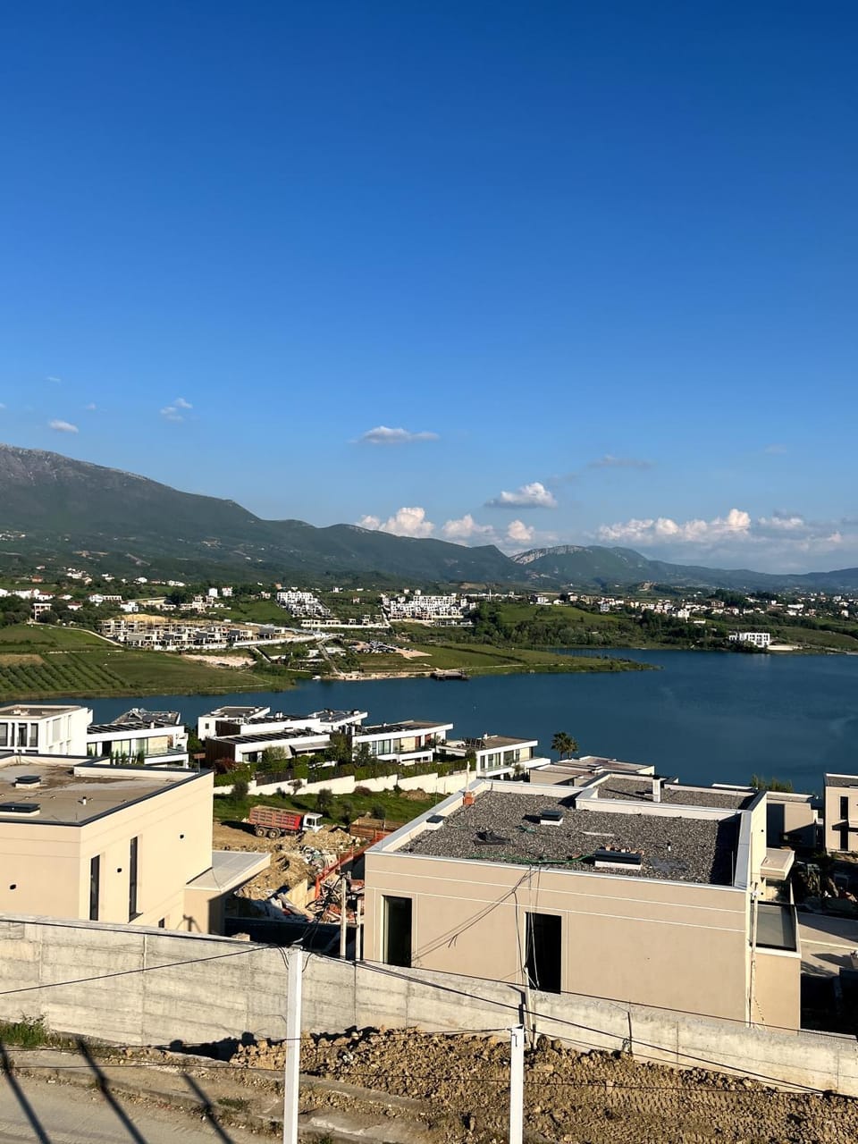Sunlake Villa Bed and Breakfast in Tirana