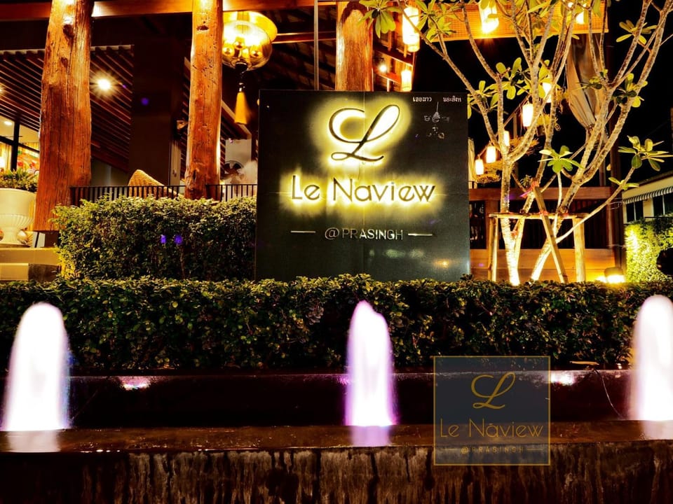 Property building, Facade/entrance, Property logo or sign, Logo/Certificate/Sign