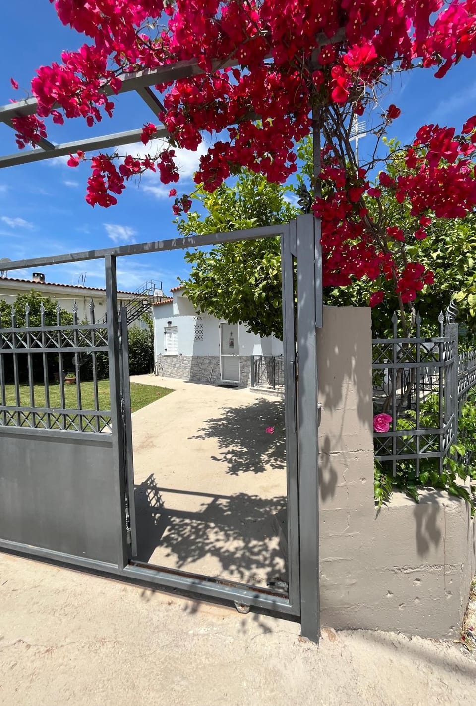 Property building, Spring, Off site