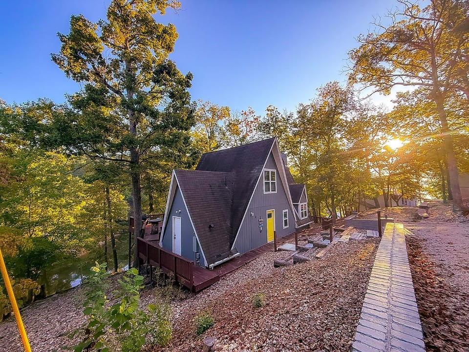 Private Lakefront Home w/Dock/Kayaks/4BD/2BA-12PP House in Sunrise Beach