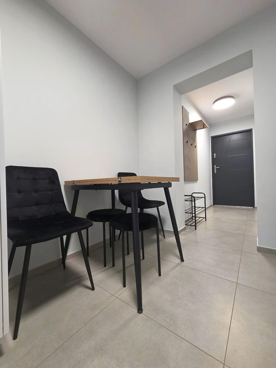 Seating area, Dining area