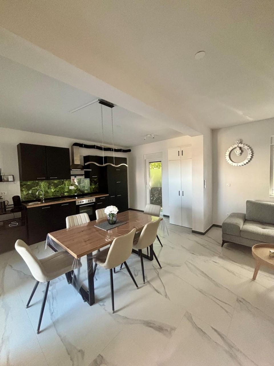 Kitchen or kitchenette, Living room, Dining area