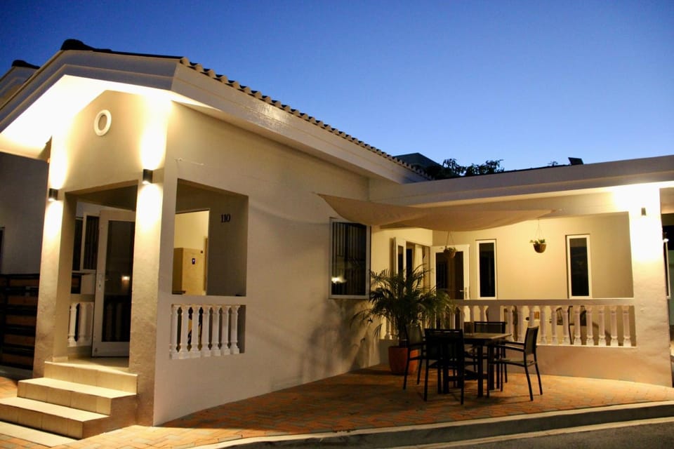 Property building, Breakfast